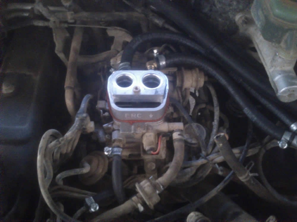 ygraeriokinhsh-Toyota-Hilux (2)